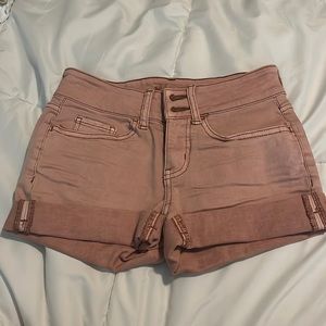 Never worn, lowrise favorite midi jean shorts, very good quality.